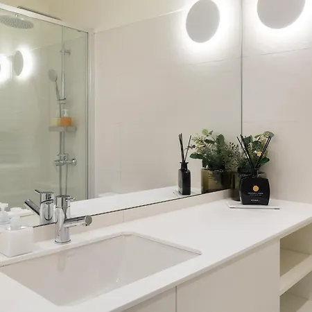 Apartment Whome Modern & Elegant In Lisbon