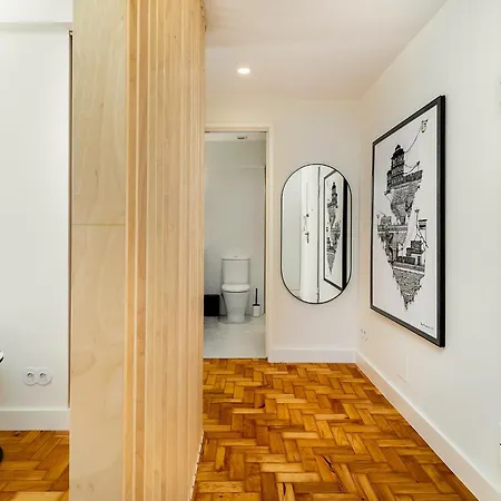 Whome Modern & Elegant In Apartment *