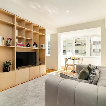 Apartment Whome Modern & Elegant In
