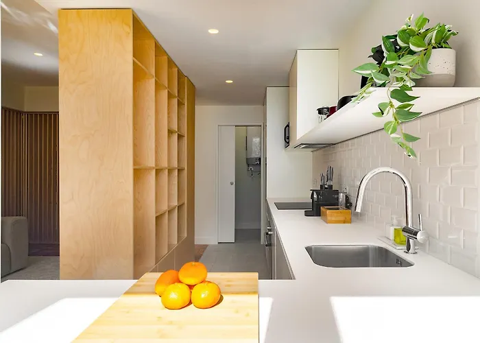Whome Modern & Elegant In